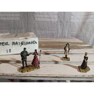 Hawthorne‎ village Munsters masquerade figurine set